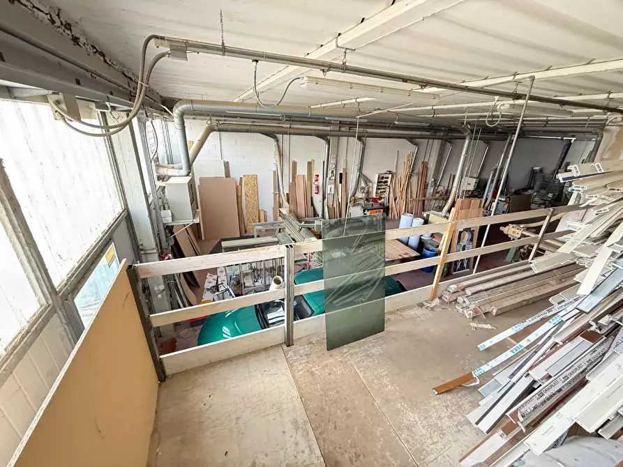 Immagine 7 di Attività artigianale in vendita  a Ponsacco