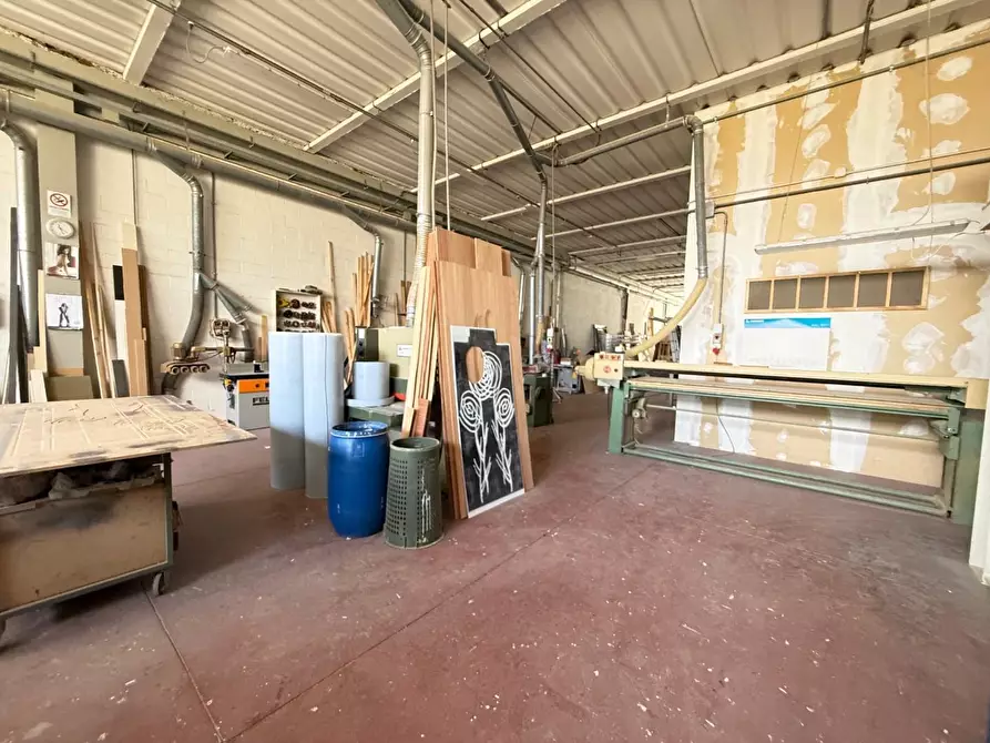 Immagine 22 di Attività artigianale in vendita  a Ponsacco