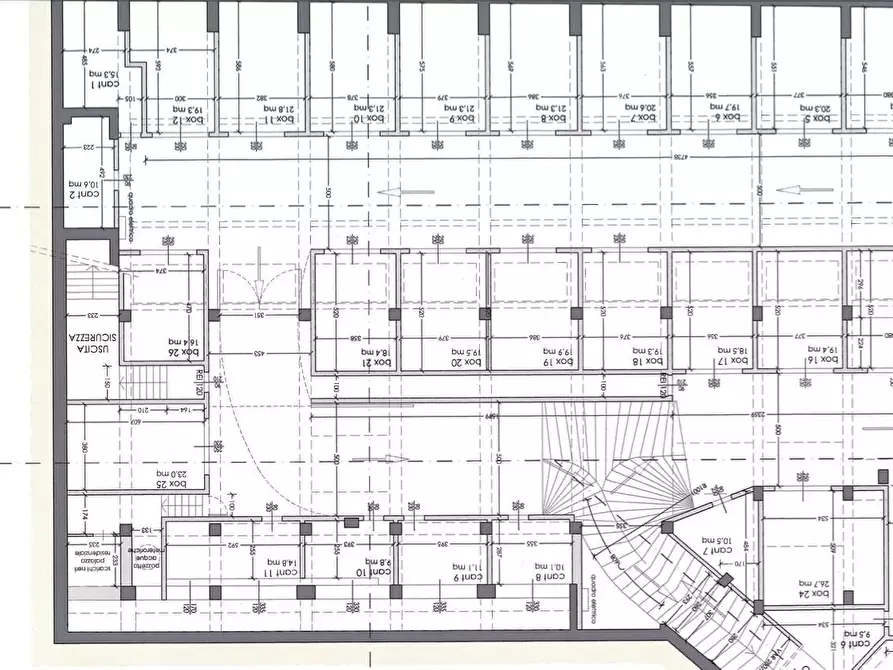 Immagine 8 di Garage in vendita  a Pisa