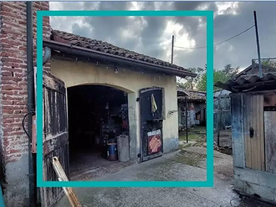 Immagine 1 di Magazzino in vendita  a Monticelli Pavese