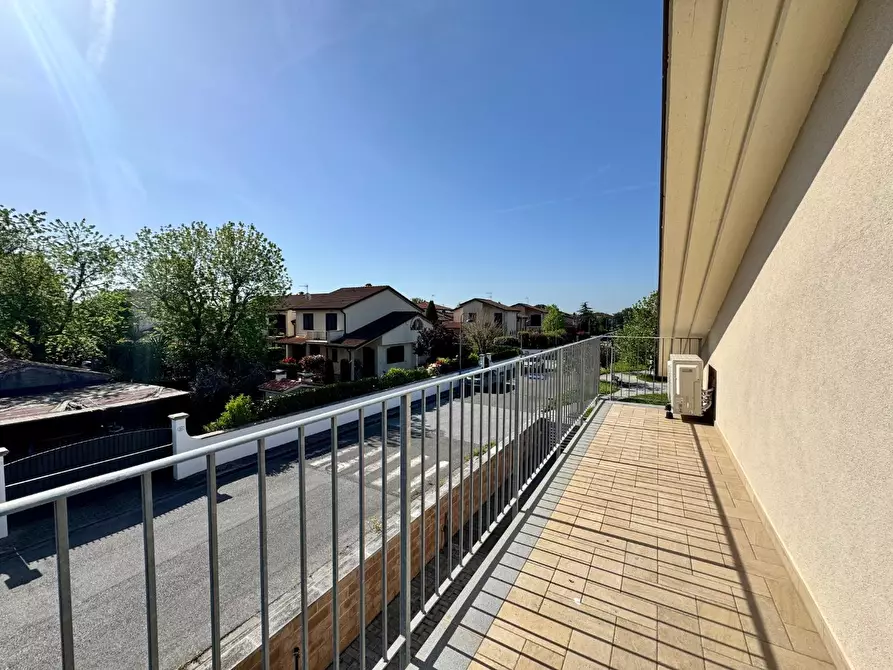 Immagine 34 di Villetta a schiera in vendita  a San Giuliano Terme