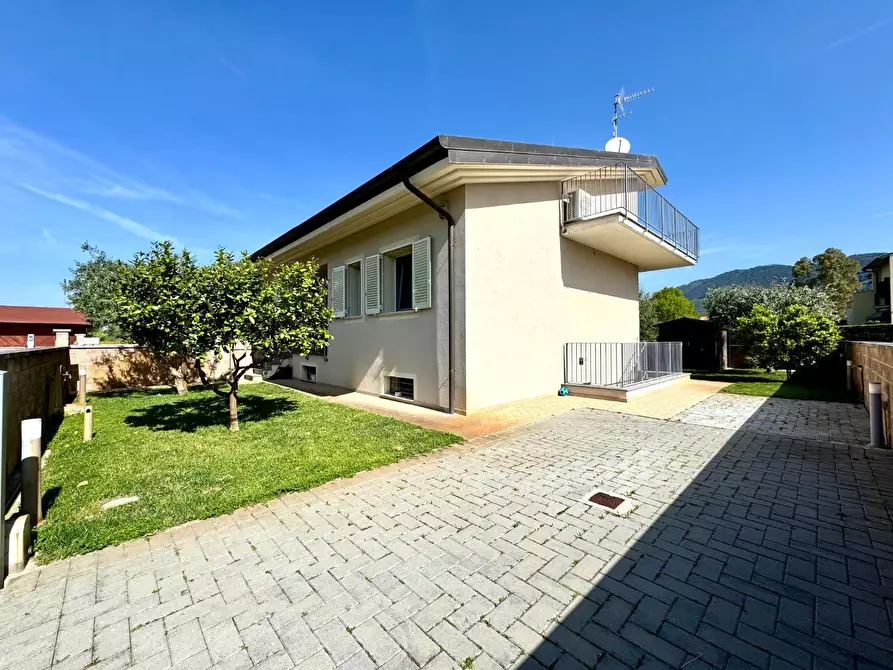 Immagine 2 di Villetta a schiera in vendita  a San Giuliano Terme