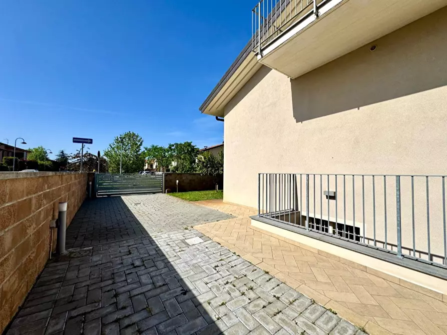 Immagine 58 di Villetta a schiera in vendita  a San Giuliano Terme