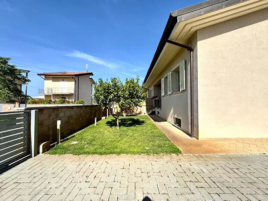 Immagine 57 di Villetta a schiera in vendita  a San Giuliano Terme