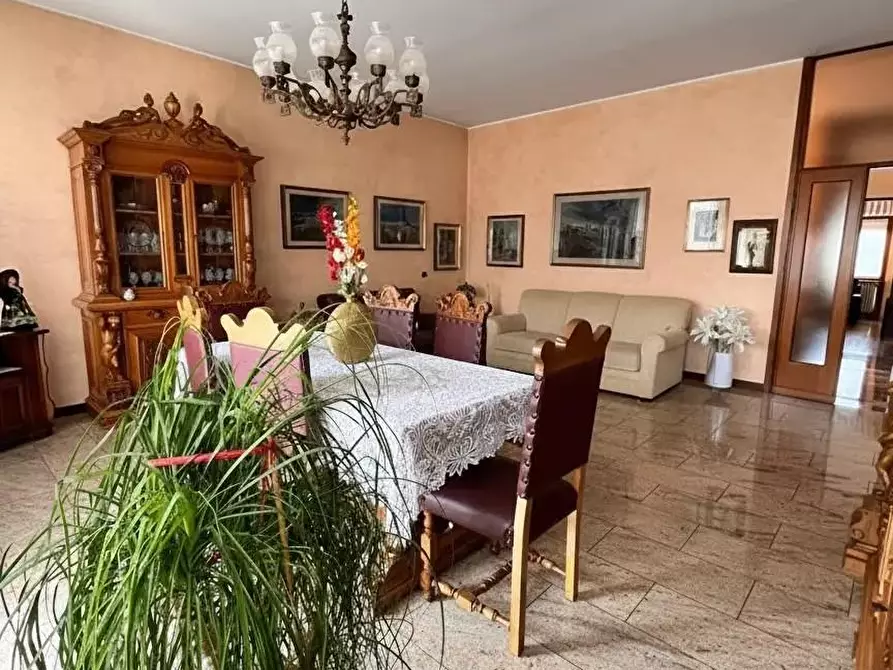 Immagine 6 di Villa in vendita  a Solbiate Olona