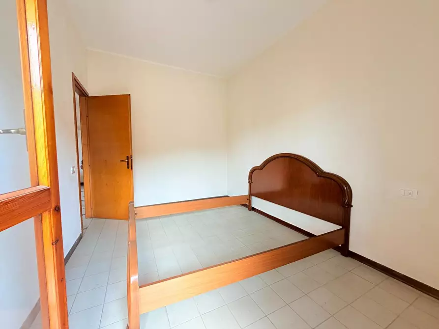 Immagine 12 di Appartamento in vendita  a Massa