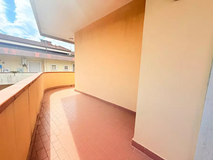 Immagine 4 di Appartamento in vendita  a Massa