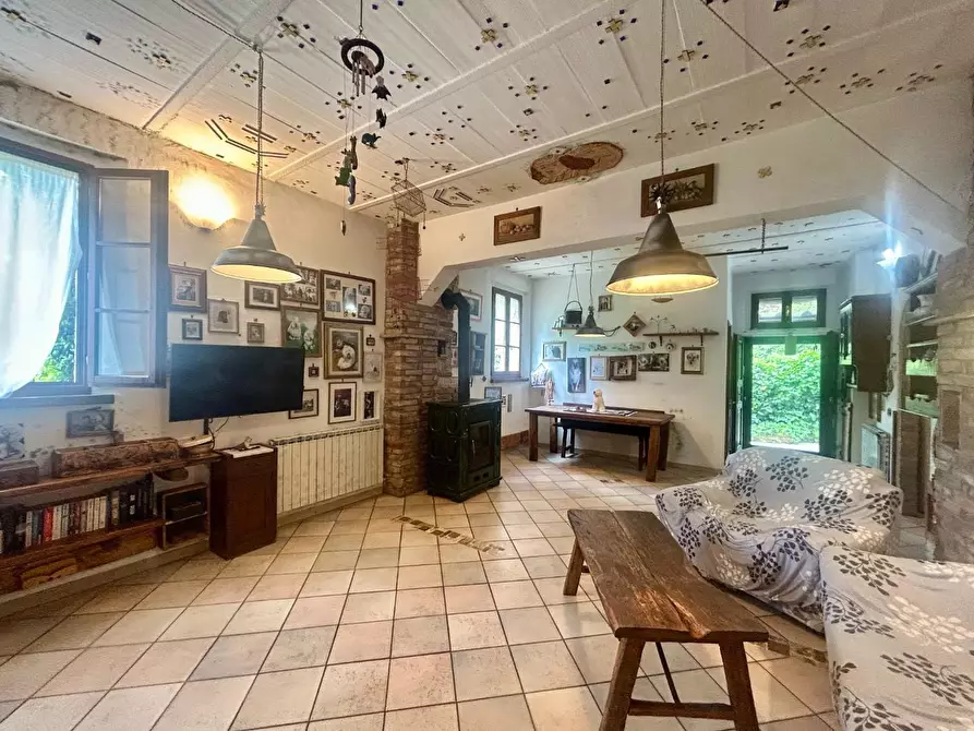 Immagine 8 di Casa colonica in vendita  a Asciano