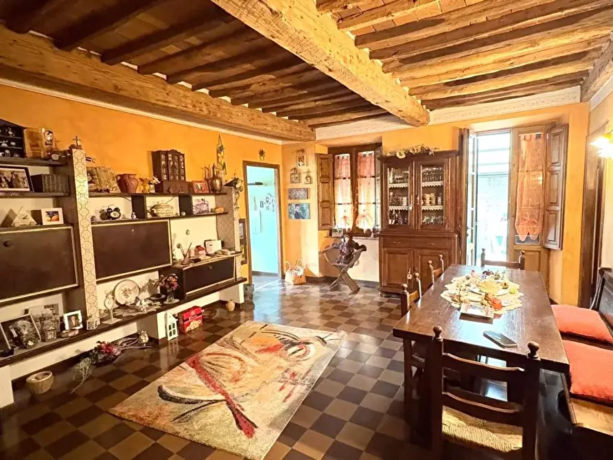 Immagine 3 di Appartamento in vendita  a Lucca