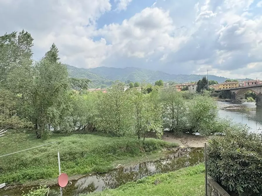 Immagine 14 di Appartamento in vendita  a Lucca