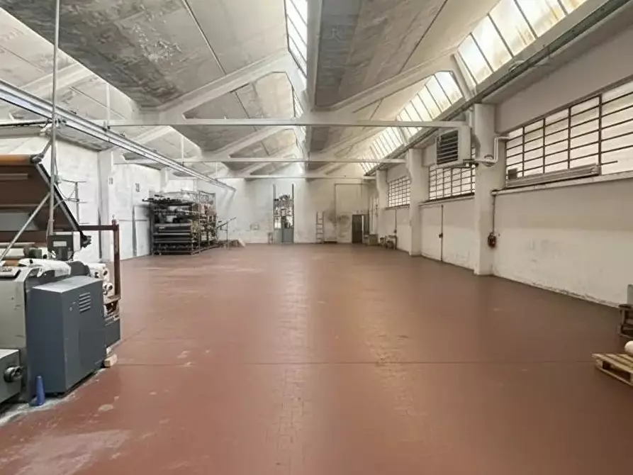Immagine 1 di Attività artigianale in vendita  a Solbiate Olona