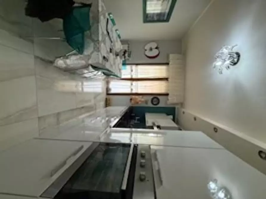 Immagine 1 di Appartamento in vendita  a Carrara
