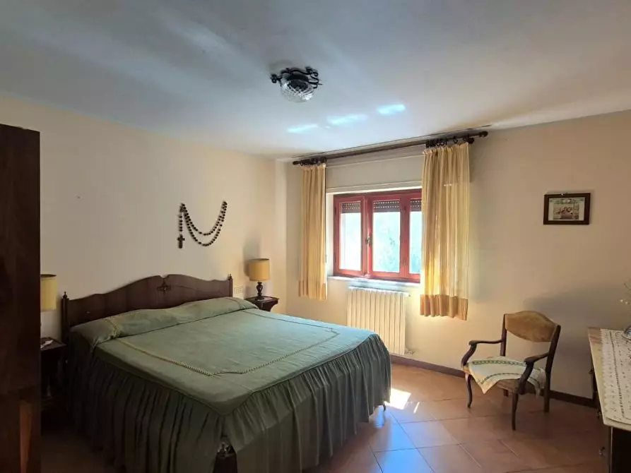 Immagine 11 di Villa in vendita  a Capannori