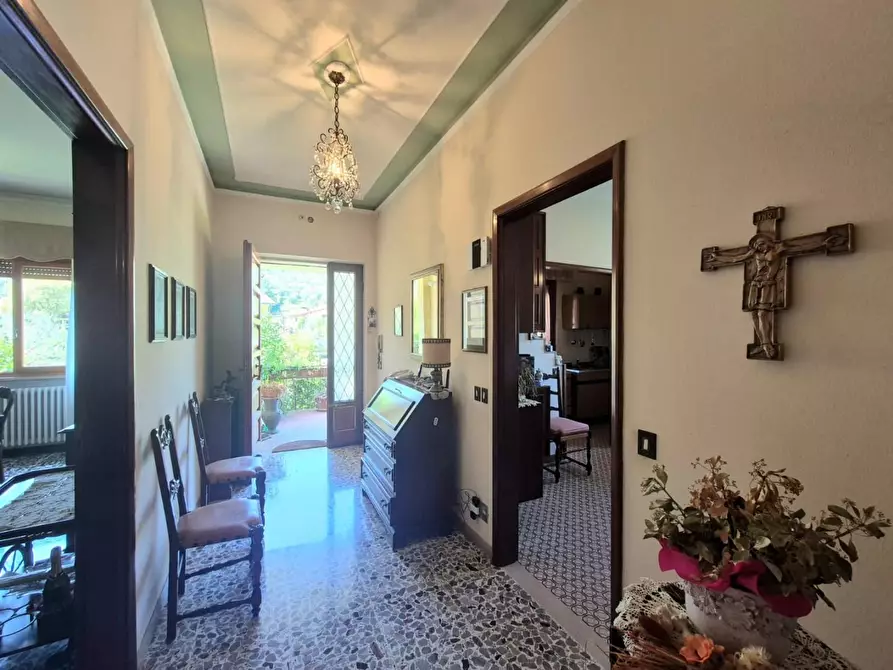 Immagine 20 di Villa in vendita  a Capannori