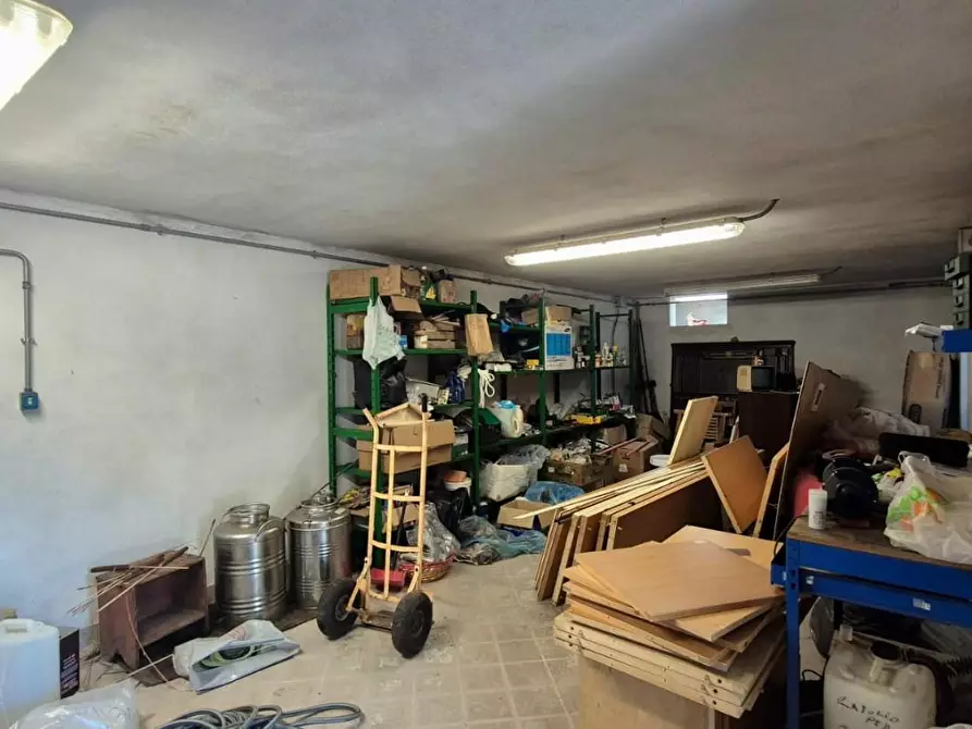 Immagine 7 di Villa in vendita  a Capannori