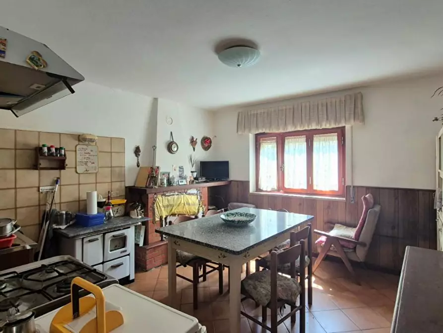 Immagine 16 di Villa in vendita  a Capannori