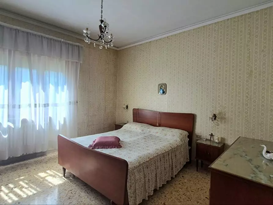 Immagine 31 di Villa in vendita  a Capannori