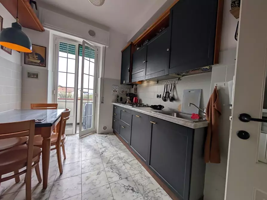 Immagine 7 di Appartamento in affitto  a Carrara