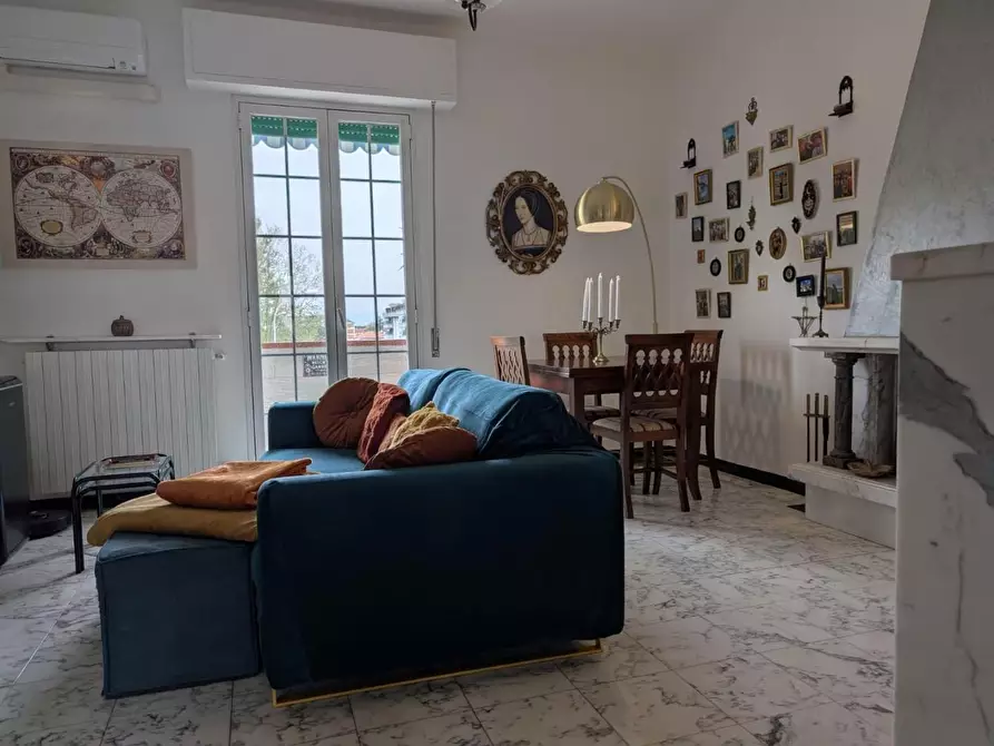 Immagine 1 di Appartamento in affitto  a Carrara