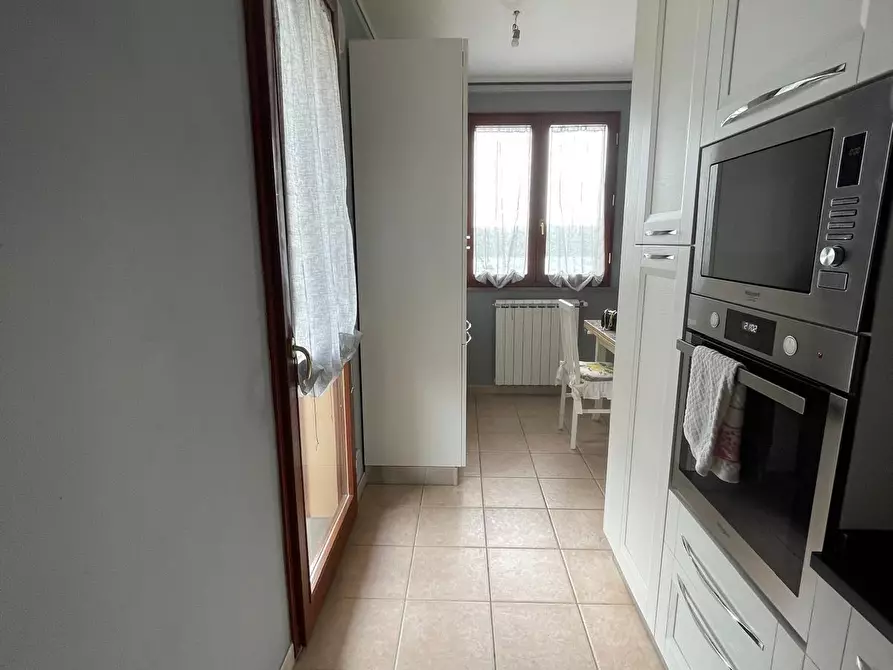 Immagine 7 di Appartamento in vendita  a Peccioli