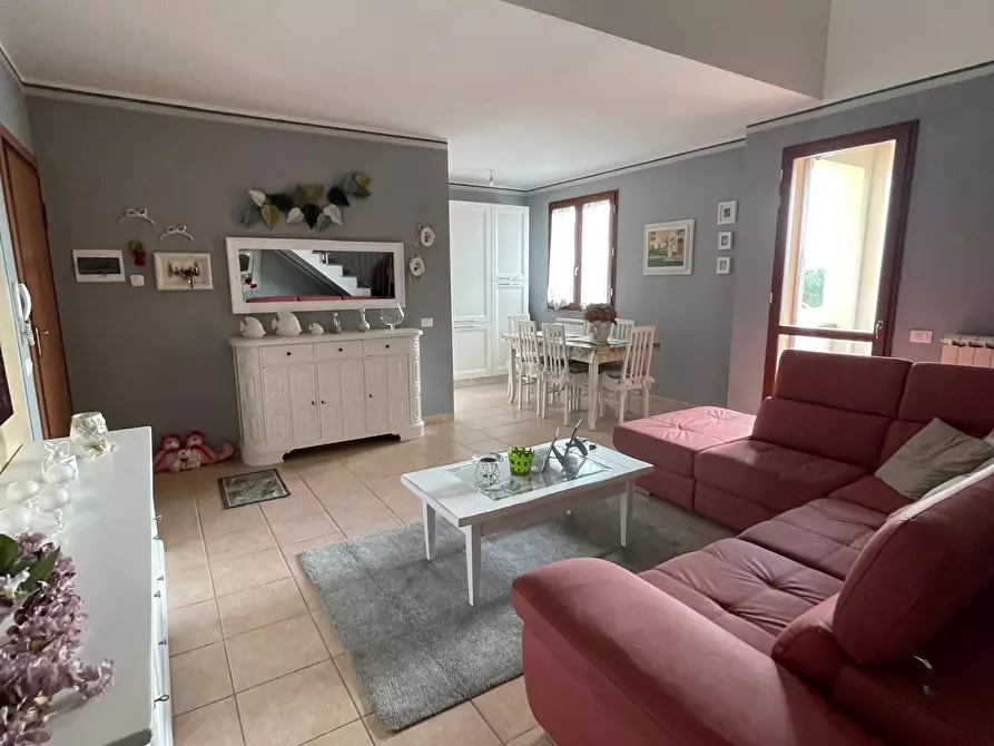 Immagine 2 di Appartamento in vendita  a Peccioli