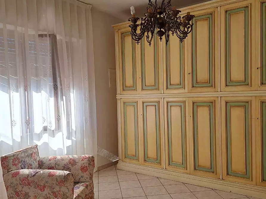 Immagine 6 di Appartamento in affitto  a Carrara