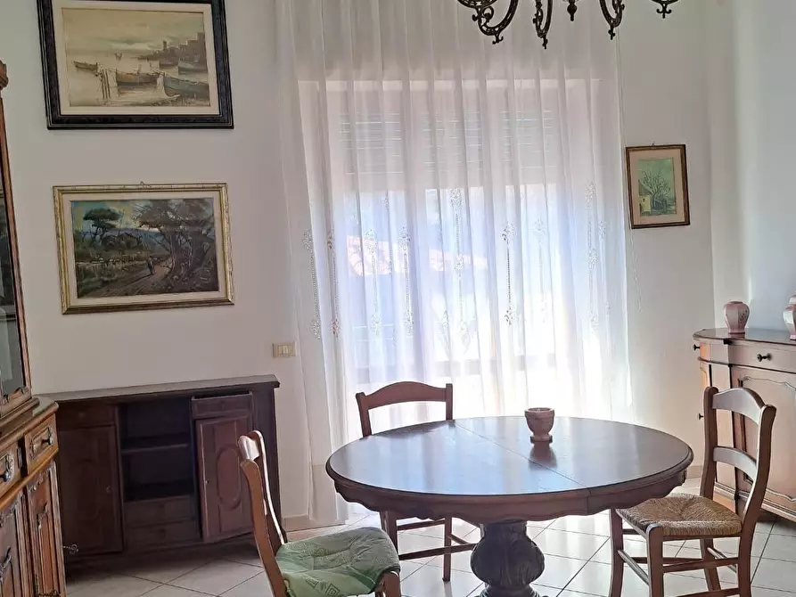 Immagine 1 di Appartamento in affitto  a Carrara