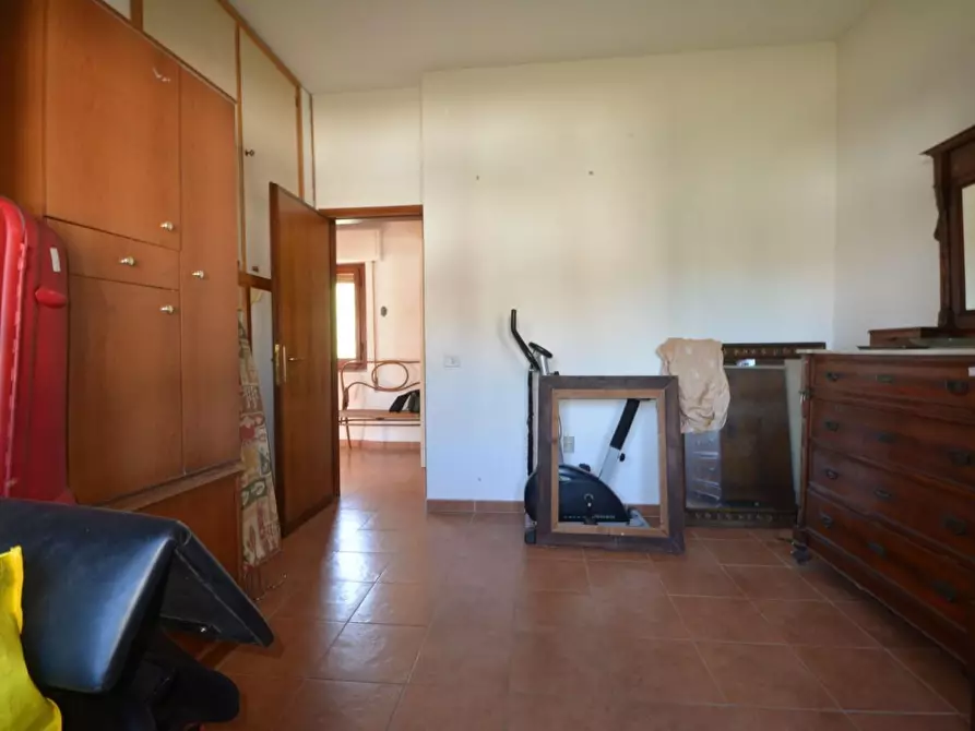 Immagine 13 di Villa in vendita  a Lucca