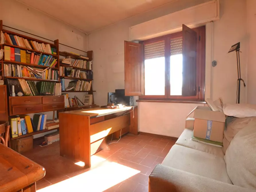 Immagine 17 di Villa in vendita  a Lucca