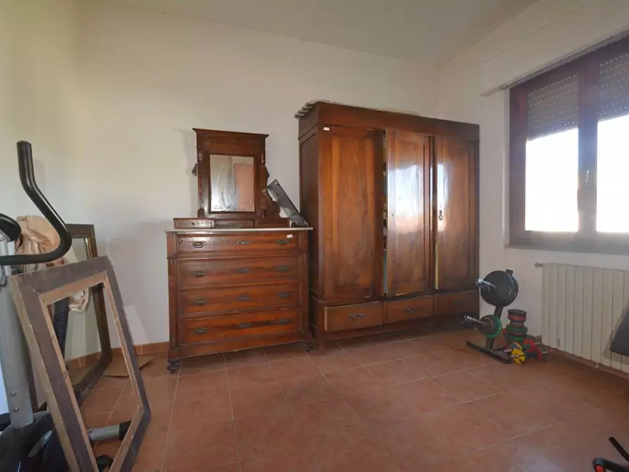 Immagine 12 di Villa in vendita  a Lucca