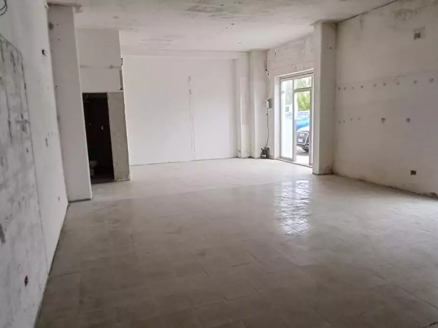 Immagine 1 di Capannone industriale in affitto  a Castelnuovo Magra