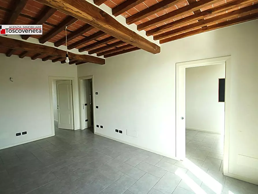 Immagine 22 di Appartamento in vendita  a Capannori