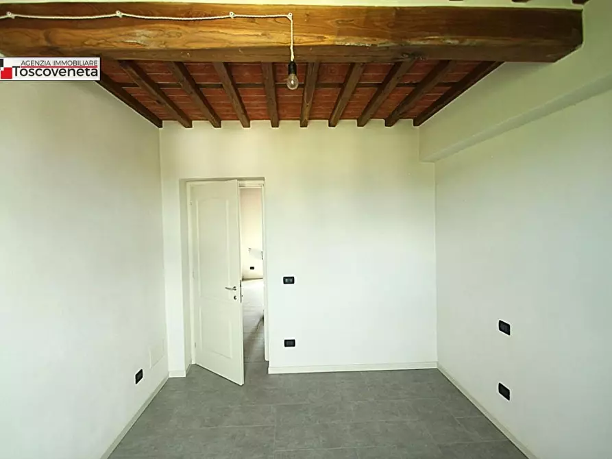 Immagine 20 di Appartamento in vendita  a Capannori