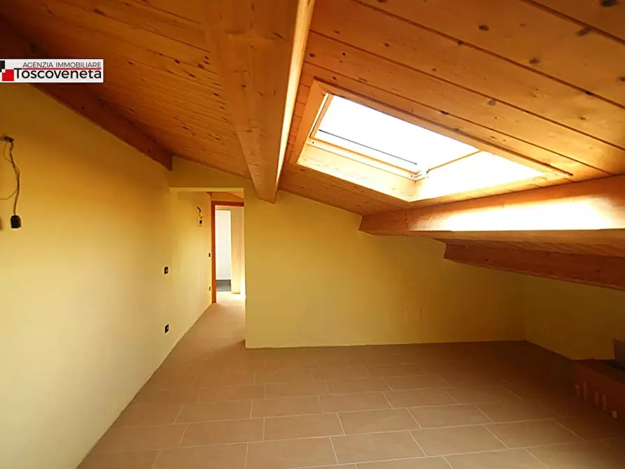 Immagine 24 di Appartamento in vendita  a Capannori