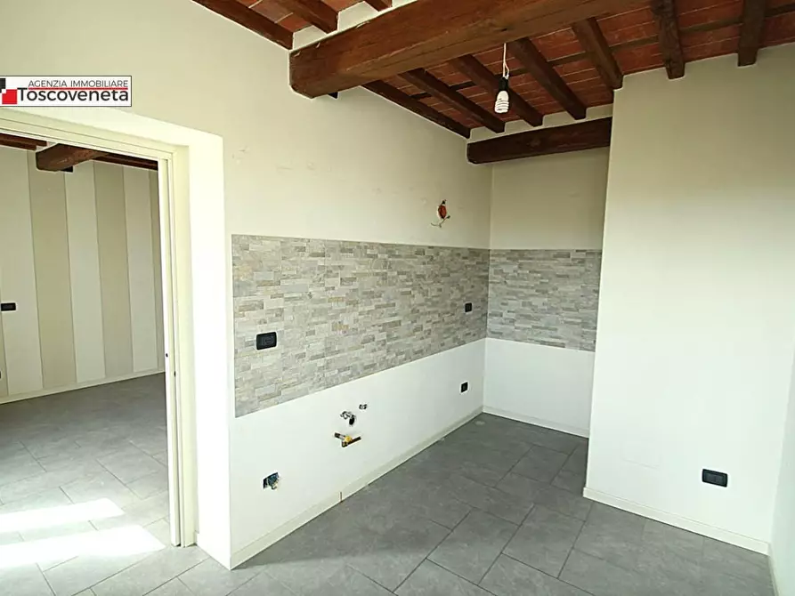 Immagine 5 di Appartamento in vendita  a Capannori
