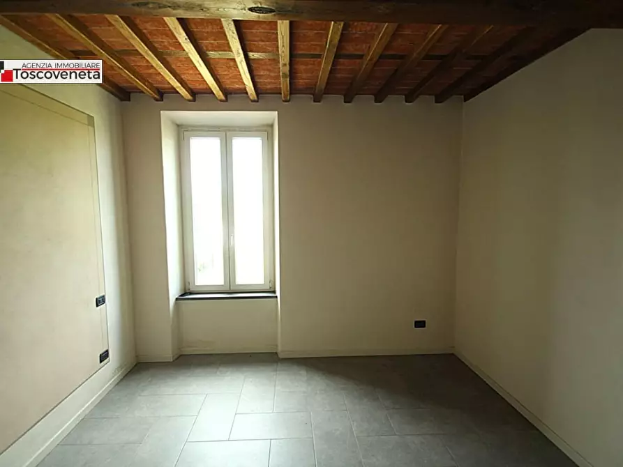 Immagine 9 di Appartamento in vendita  a Capannori