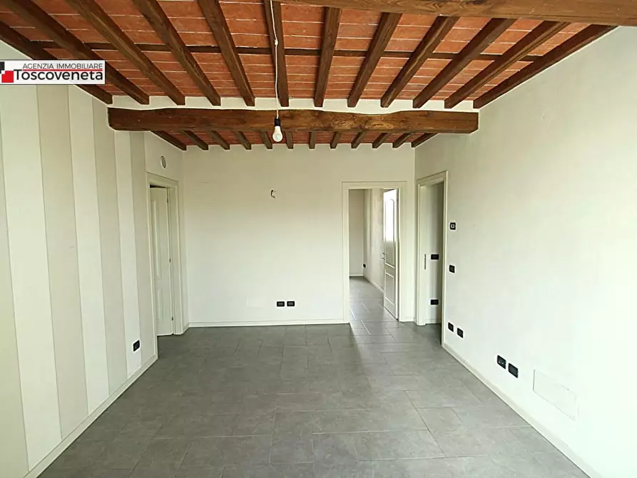 Immagine 2 di Appartamento in vendita  a Capannori