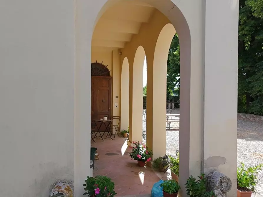 Immagine 34 di Villa in vendita  a Siena