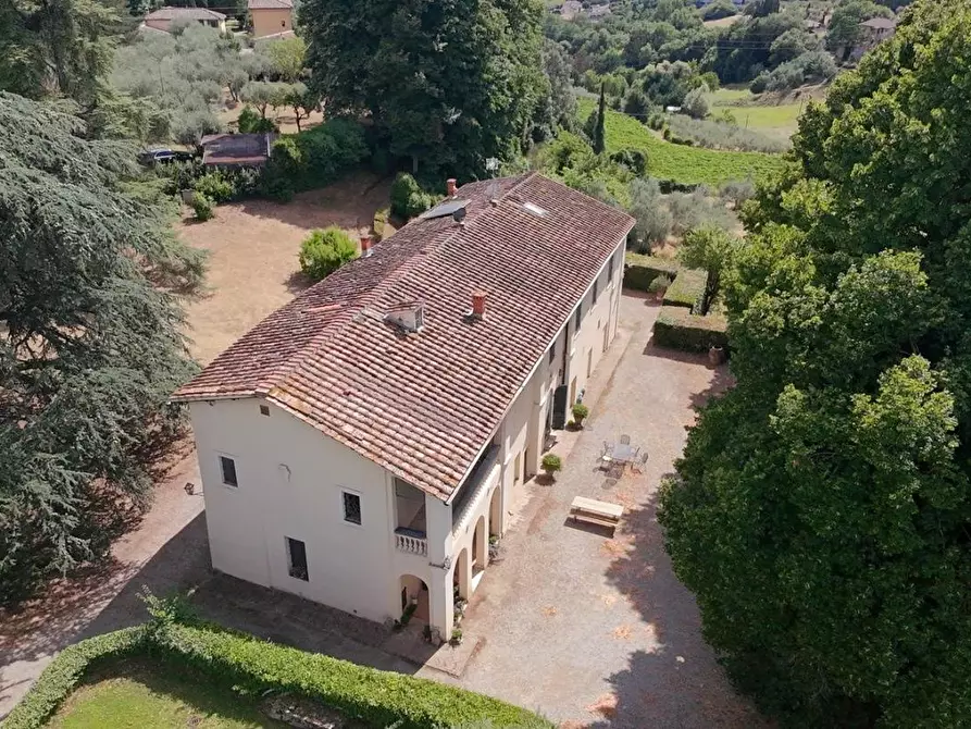 Immagine 33 di Villa in vendita  a Siena