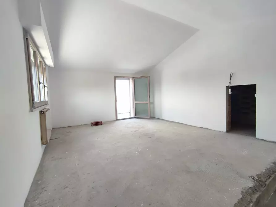 Immagine 40 di Appartamento in vendita  a Ponsacco