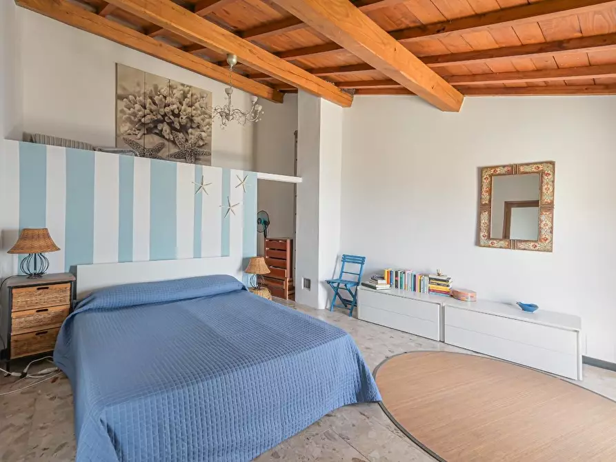 Immagine 14 di Casa colonica in vendita  a La Spezia