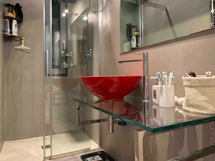 Immagine 25 di Appartamento in vendita  a Pietrasanta