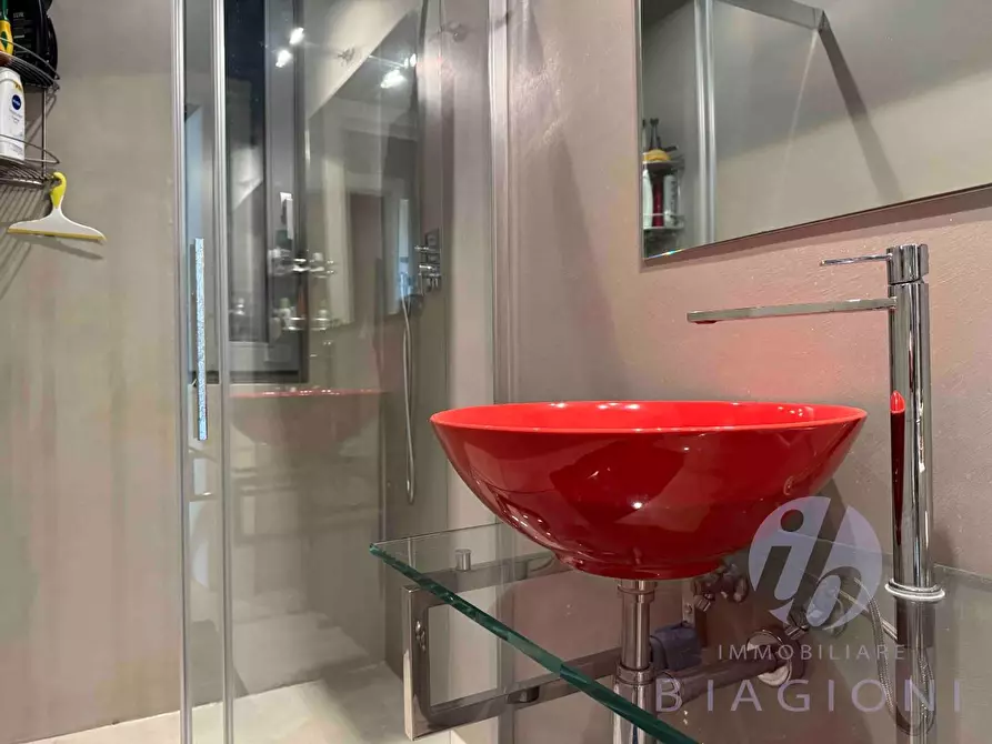 Immagine 26 di Appartamento in vendita  a Pietrasanta