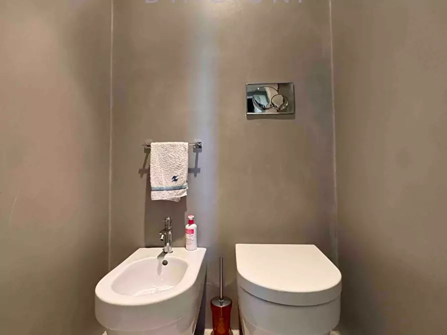 Immagine 23 di Appartamento in vendita  a Pietrasanta