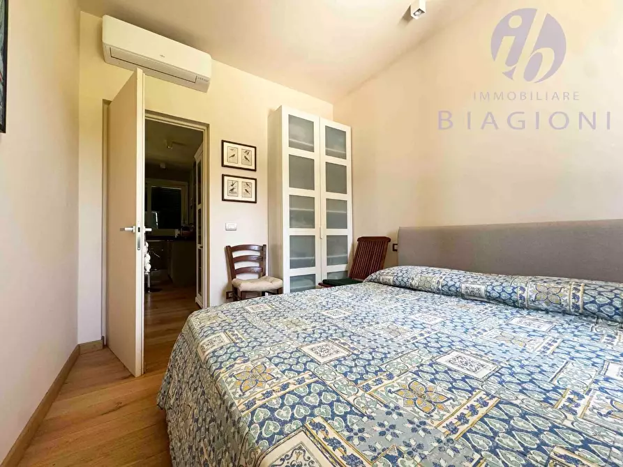 Immagine 21 di Appartamento in vendita  a Pietrasanta