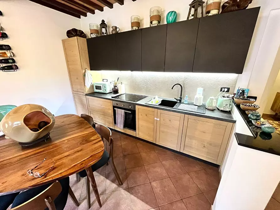 Immagine 3 di Appartamento in vendita  a Massa