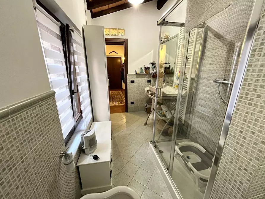 Immagine 12 di Appartamento in vendita  a Massa