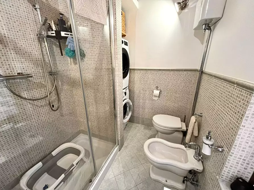 Immagine 13 di Appartamento in vendita  a Massa