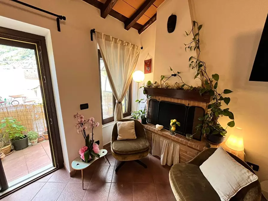 Immagine 4 di Appartamento in vendita  a Massa