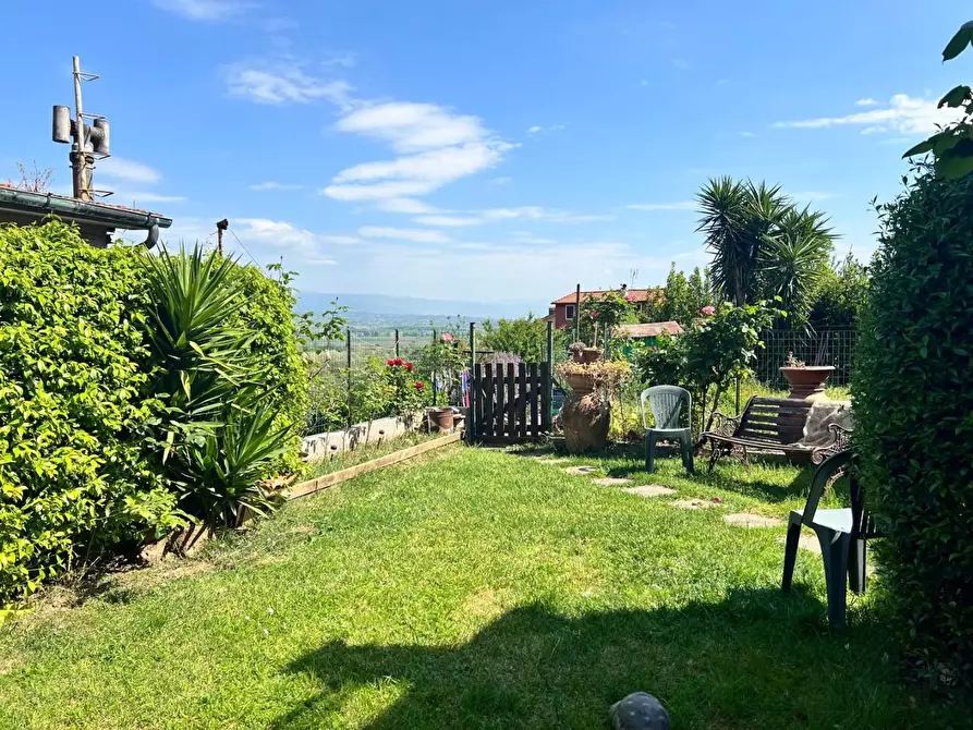 Immagine 50 di Terratetto in vendita  a Capannori